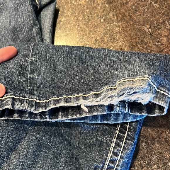 Wearhouse one size 24 jeans. In play condition due to wear, see photos. - Picture 4 of 6